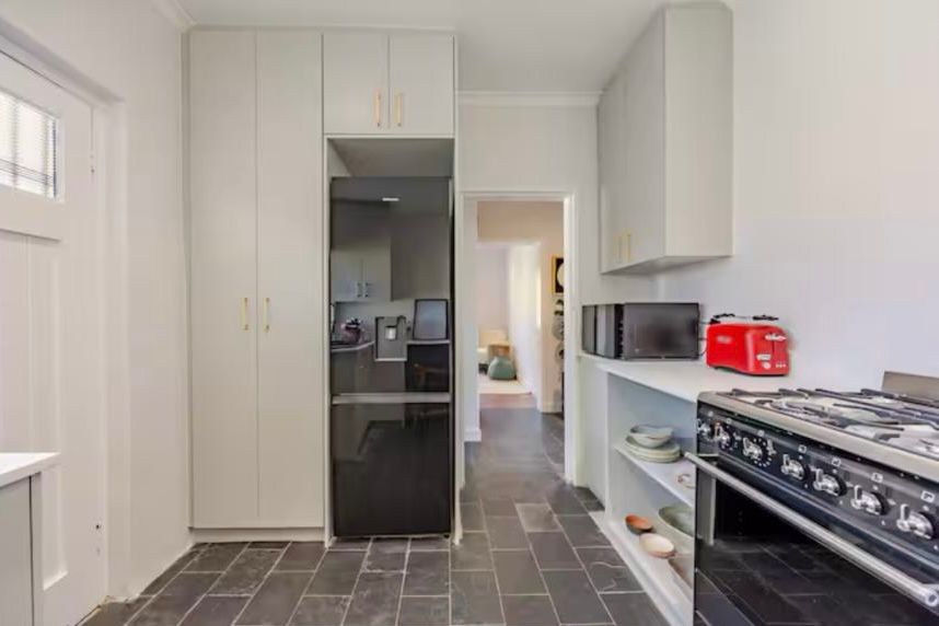 To Let 2 Bedroom Property for Rent in Tamboerskloof Western Cape